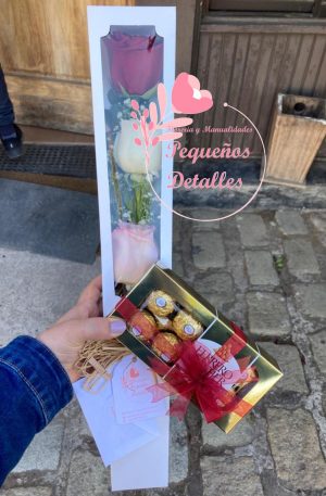Caja 3 rosas (colores) y bombones