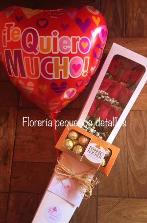 Caja 9 Rosas , globo y bombones